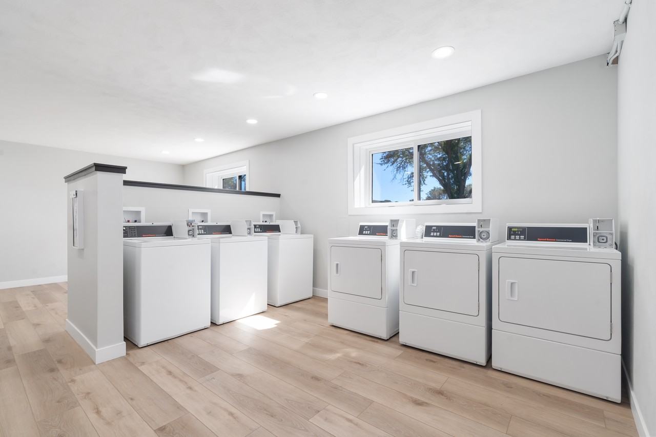 1650 W. 42nd St., Davenport, IA 52807 - Photo 3 of 4