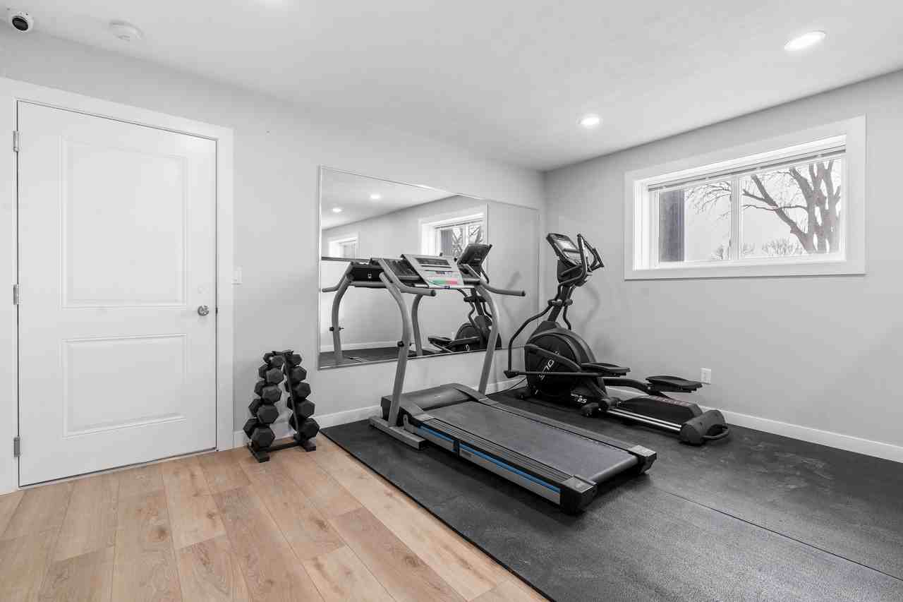 1650 W. 42nd St., Davenport, IA 52807 - Photo 2 of 4