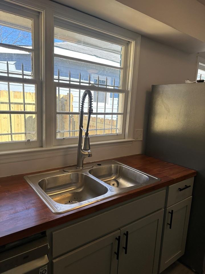 Parsons St Sw - Photo 3 of 23