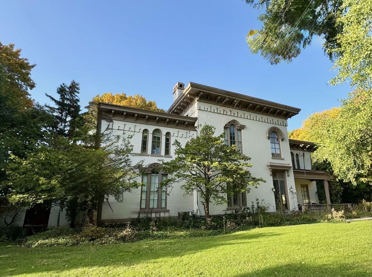 Highland Ave - Photo 2 of 11