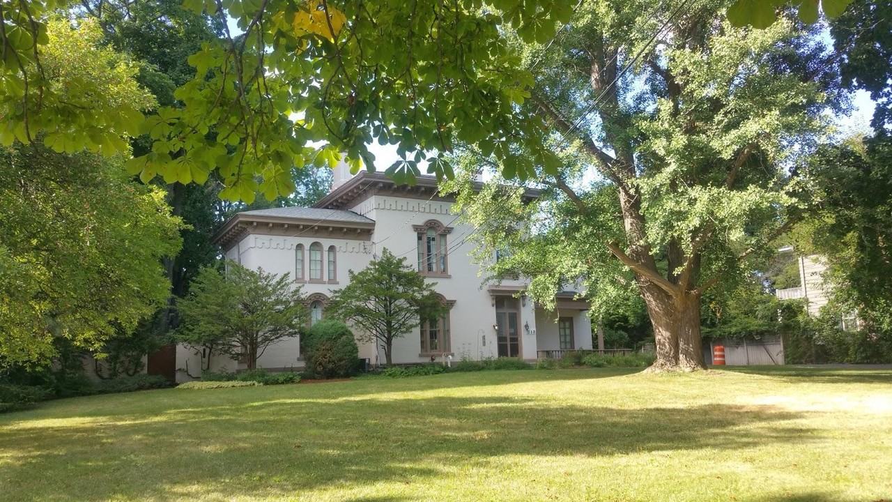 Highland Ave - Photo 3 of 11