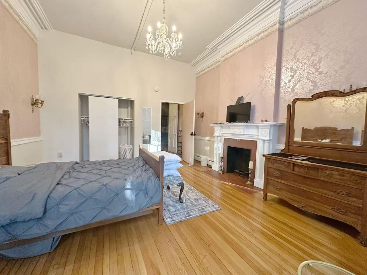 Highland Ave - Photo 4 of 11