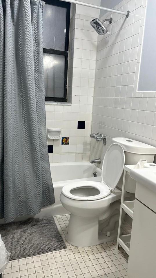 Woodycrest Ave - Photo 3 of 12