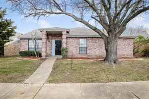 featured image of 3707 Seville Ln