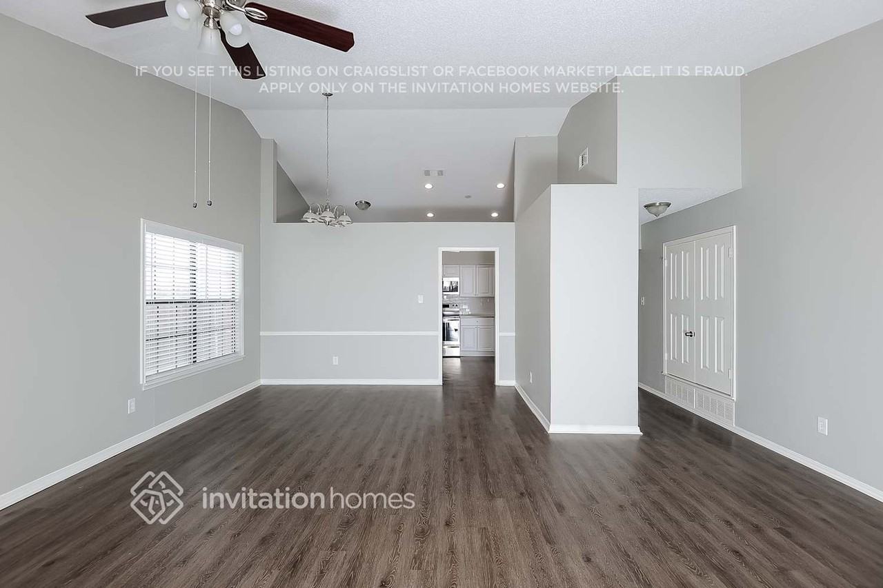 3707 Seville Ln - Photo 4 of 21