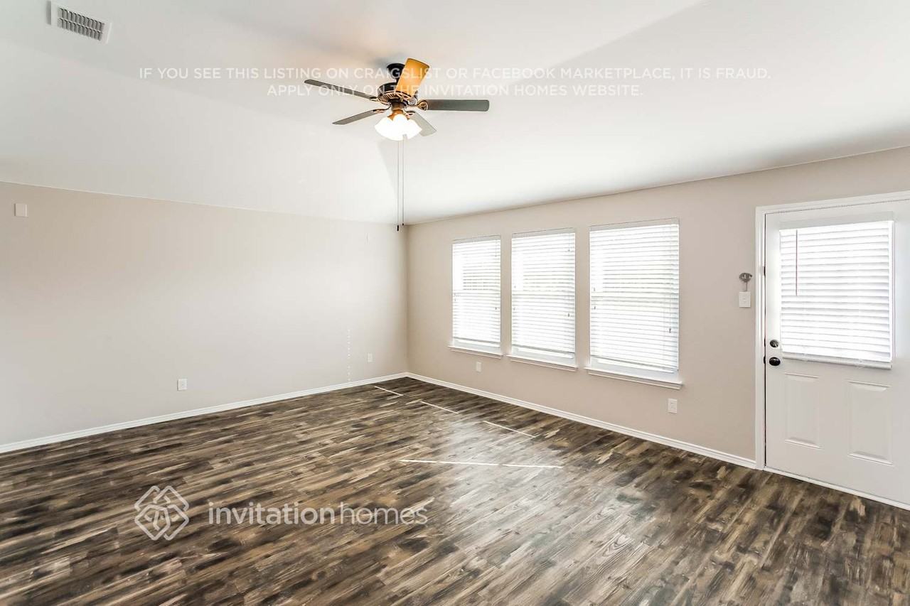 250 Pine Crest Dr - Photo 2 of 16