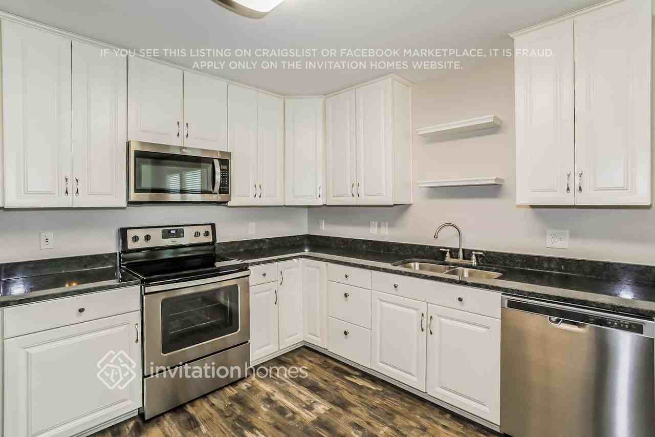 250 Pine Crest Dr - Photo 6 of 16