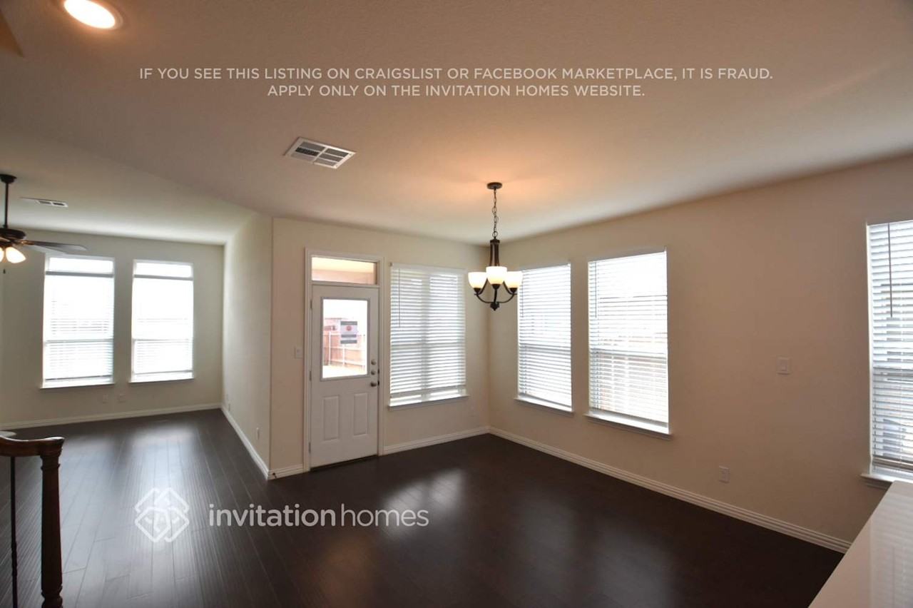 1504 Smoke Signal Ln - Photo 2 of 19