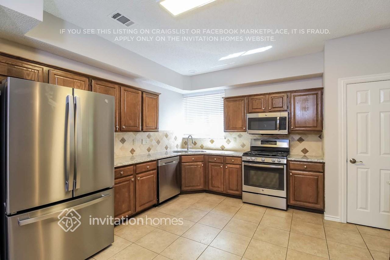 18749 Vista Del Sol - Photo 5 of 15