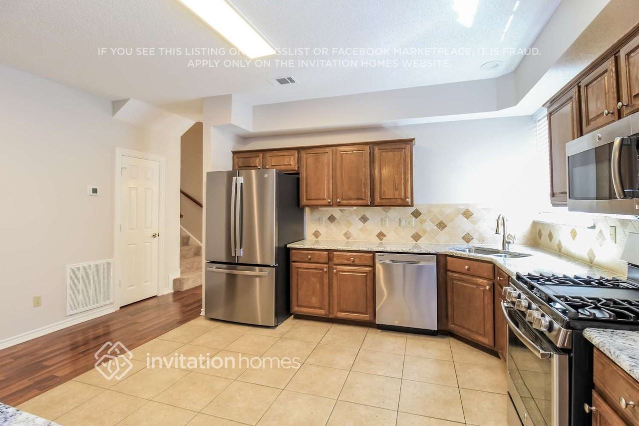 18749 Vista Del Sol - Photo 6 of 15