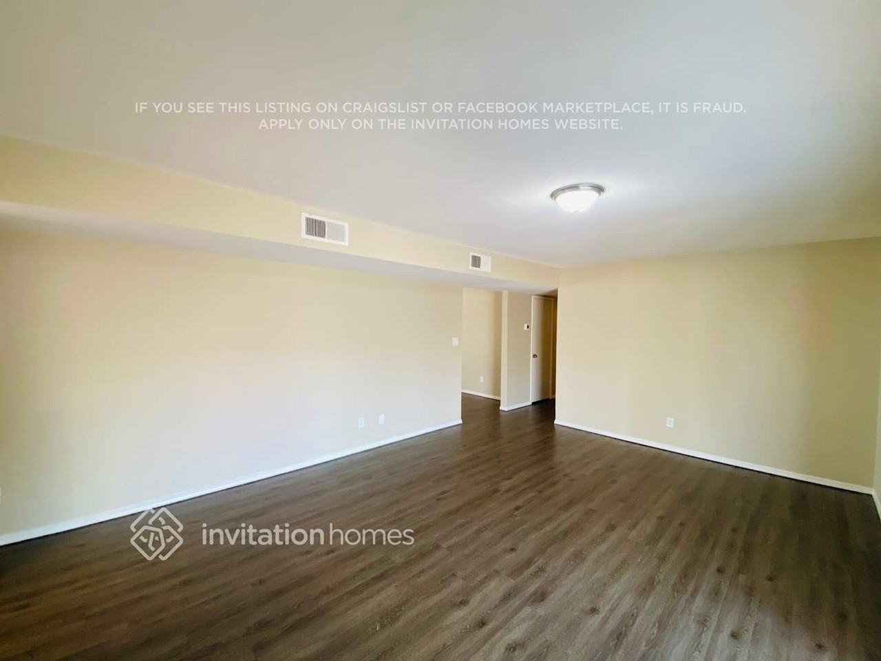 2576 E Commonwealth Cir - Photo 4 of 21