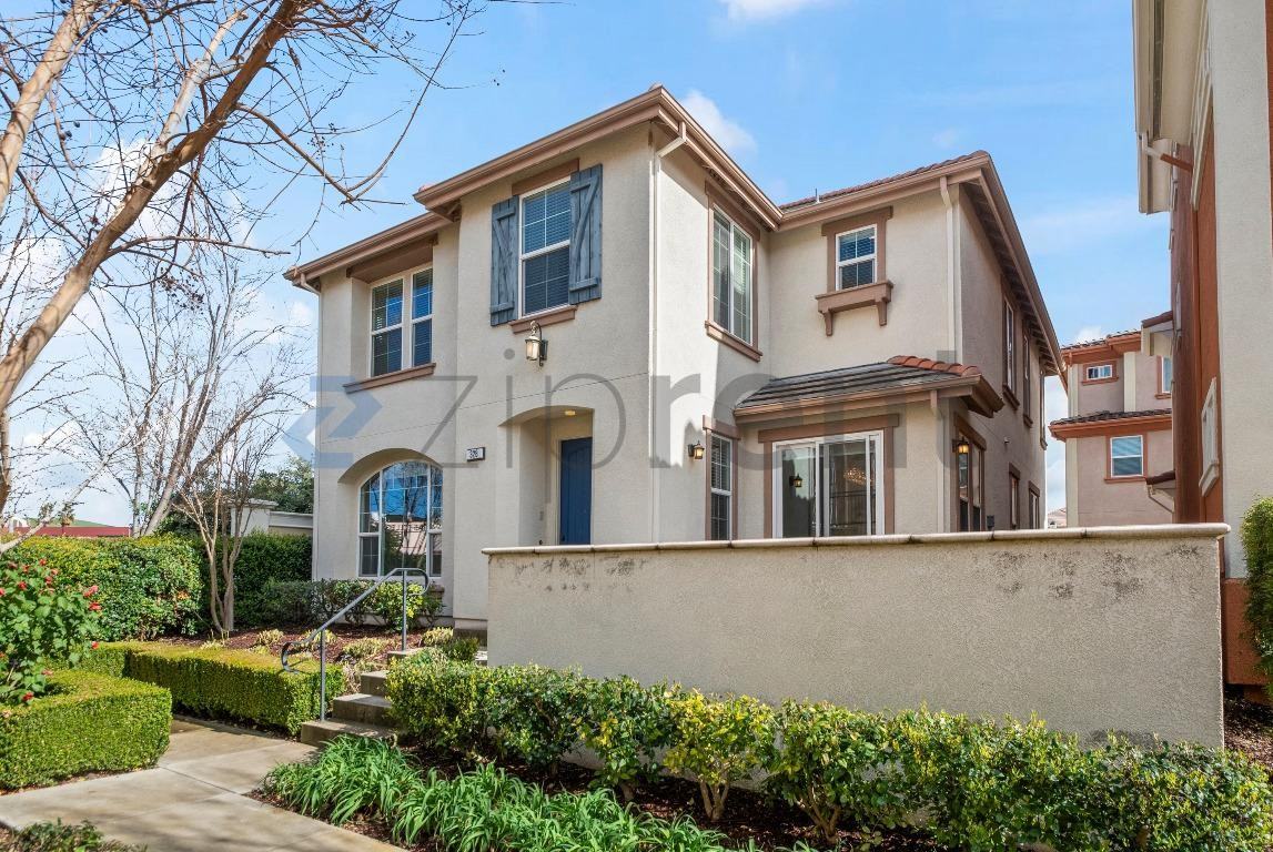 328 Selby Ln - Photo 2 of 31