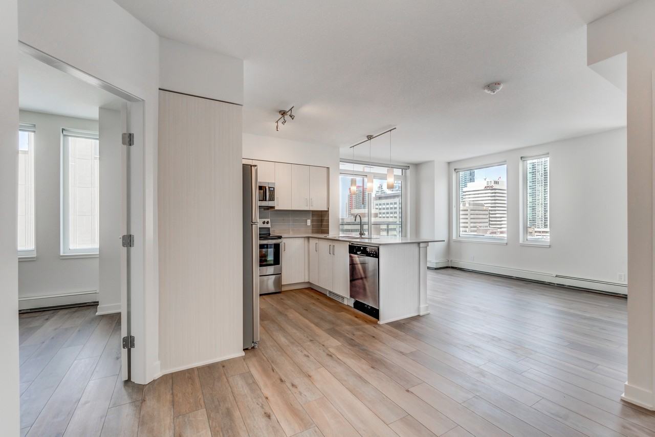 Redstone Apartments - Photo 3 of 9