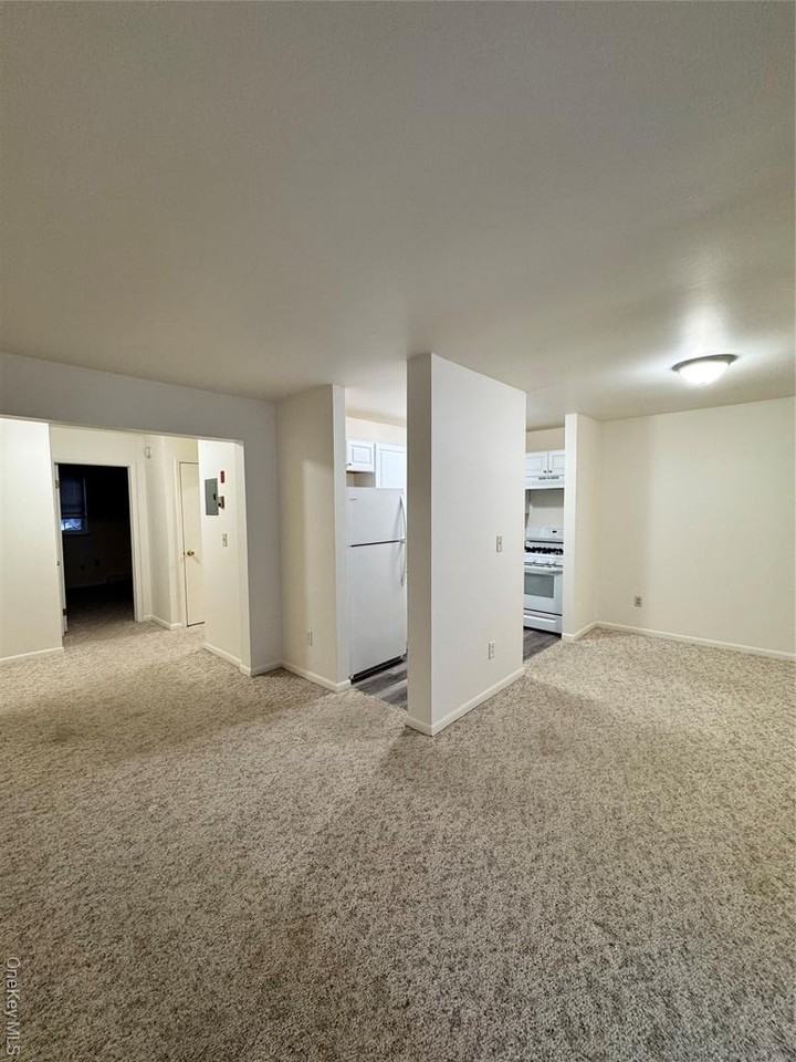 15 Fern Ct - Photo 4 of 11