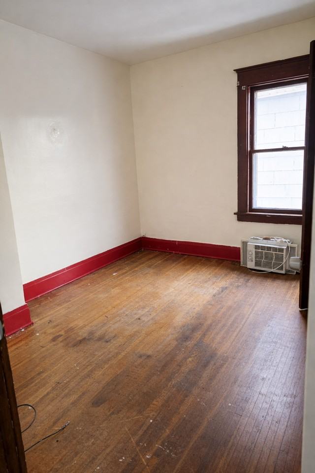 63 Holmes St - Photo 6 of 11