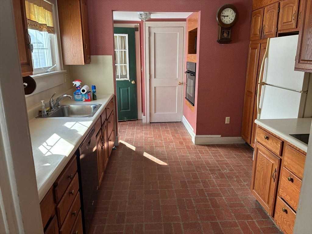 14 Kidder Ct - Photo 6 of 20