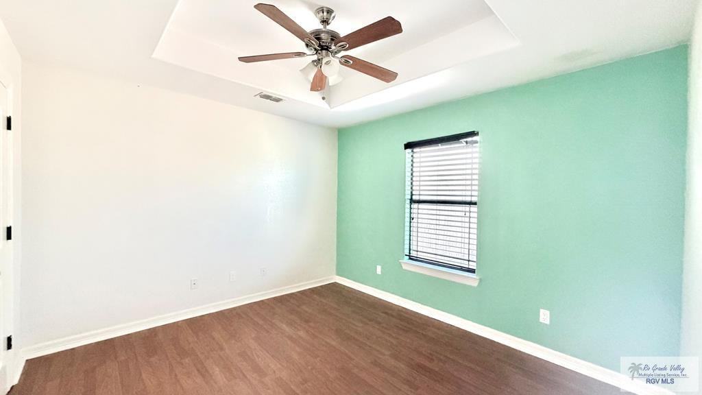 6625 Garden Woods Ave - Photo 3 of 20