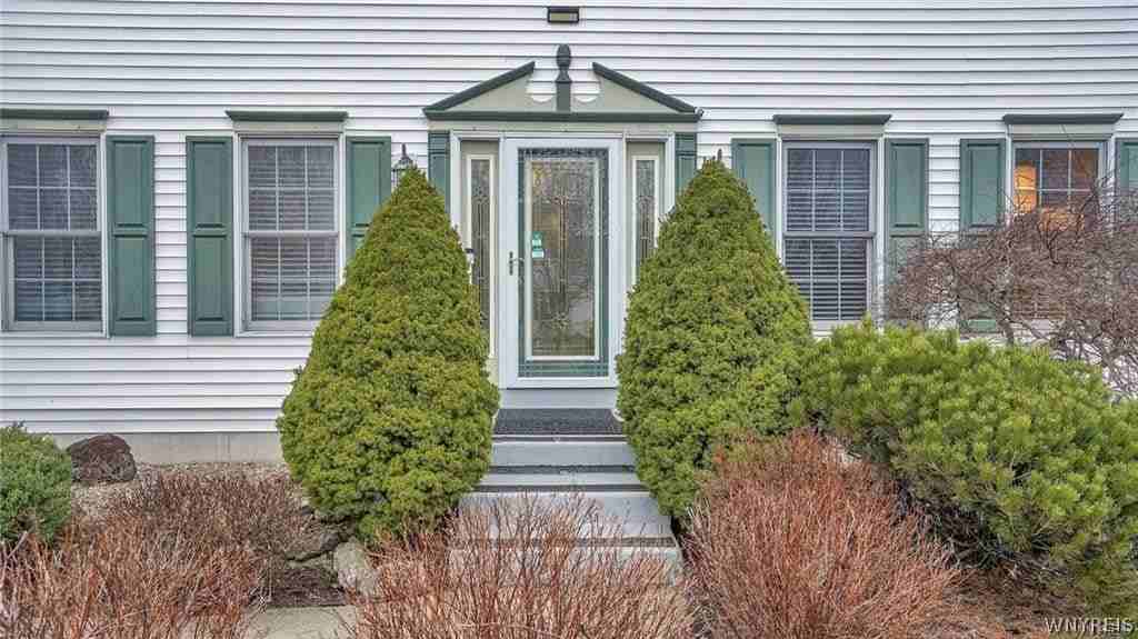 83 Huntingwood Dr - Photo 5 of 50