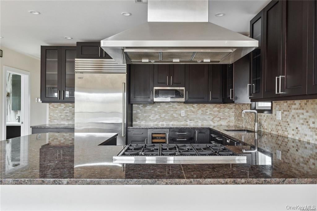 225 E Walnut St ##1 - Photo 2 of 26