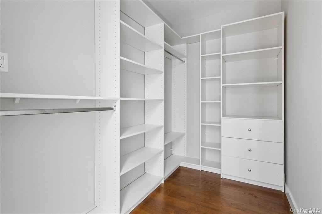 225 E Walnut St ##1 - Photo 6 of 26