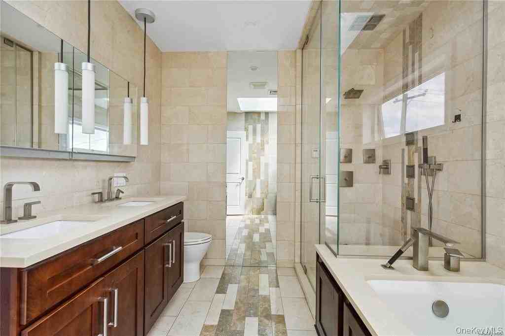 225 E Walnut St ##1 - Photo 7 of 26