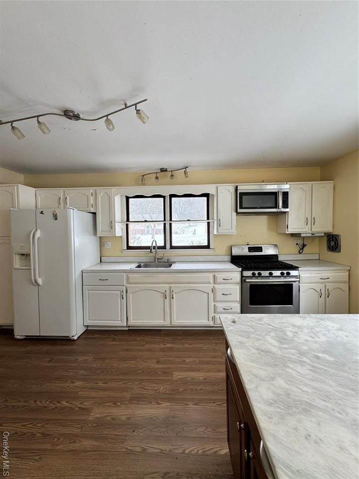 35 Top O Hill Rd - Photo 5 of 16