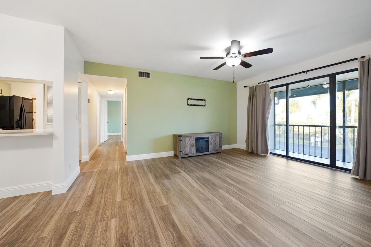 623 Sea Pine Way - Photo 2 of 50