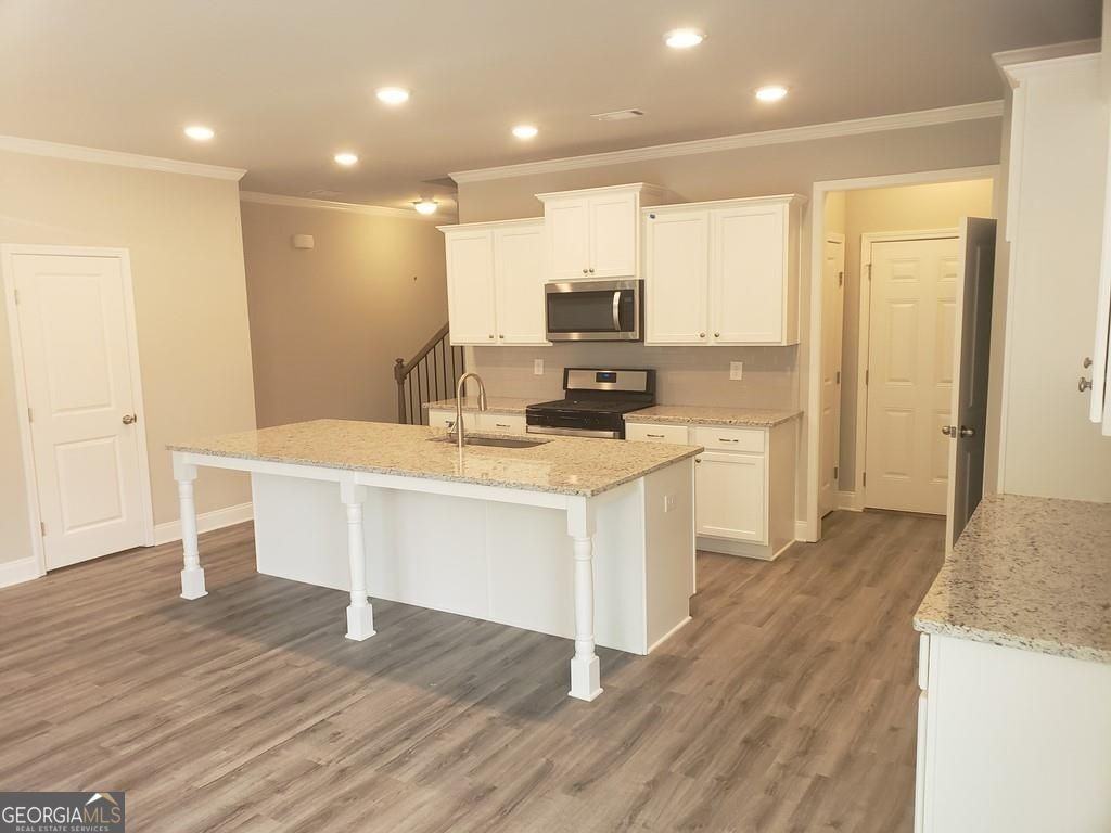 2628 Morgan Creek Dr - Photo 2 of 11