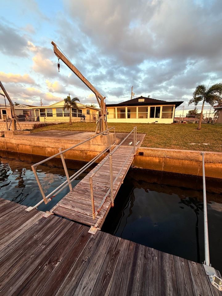 5039 Pelican Drive - Photo 3 of 20