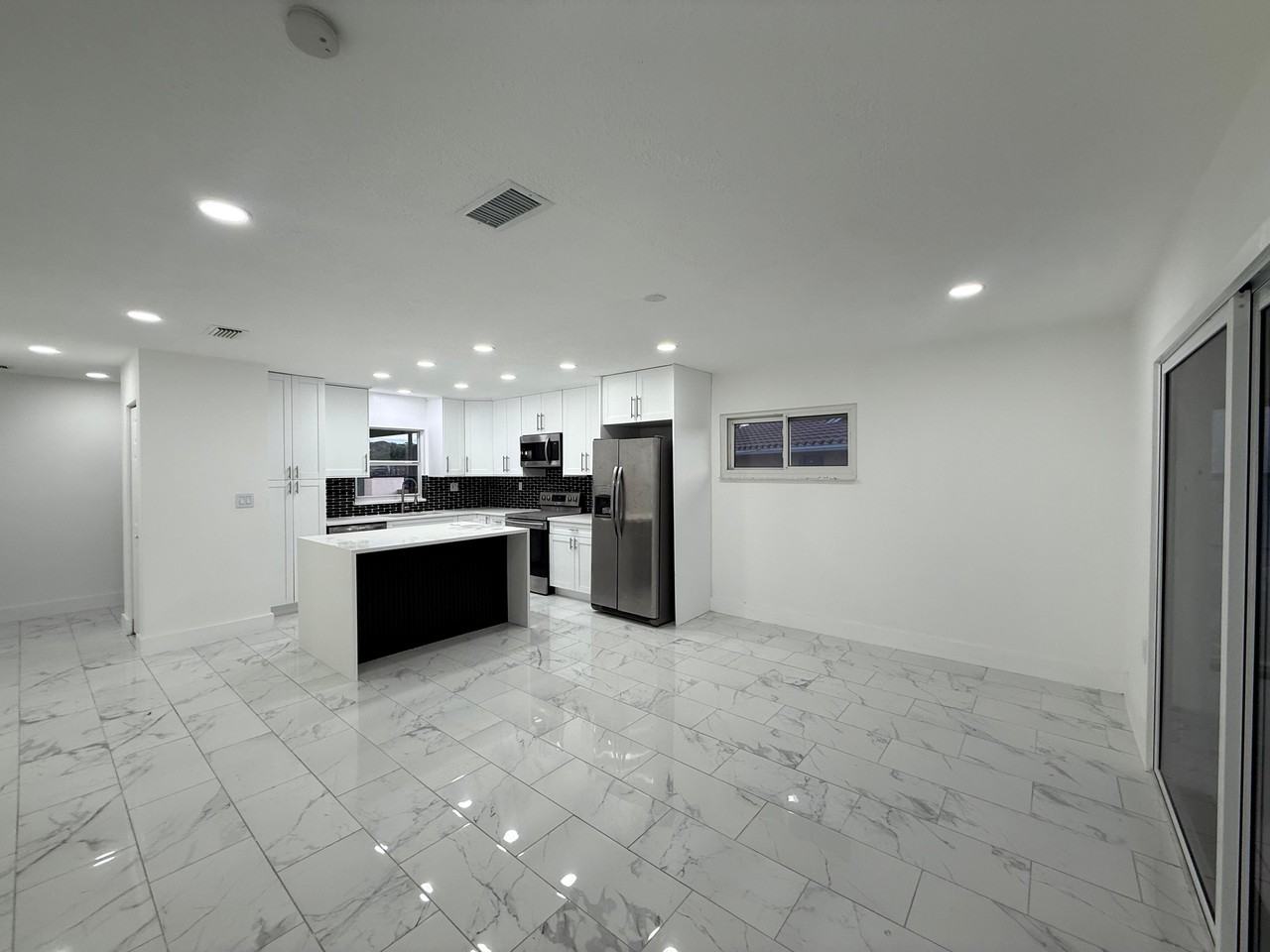 5039 Pelican Drive - Photo 6 of 20