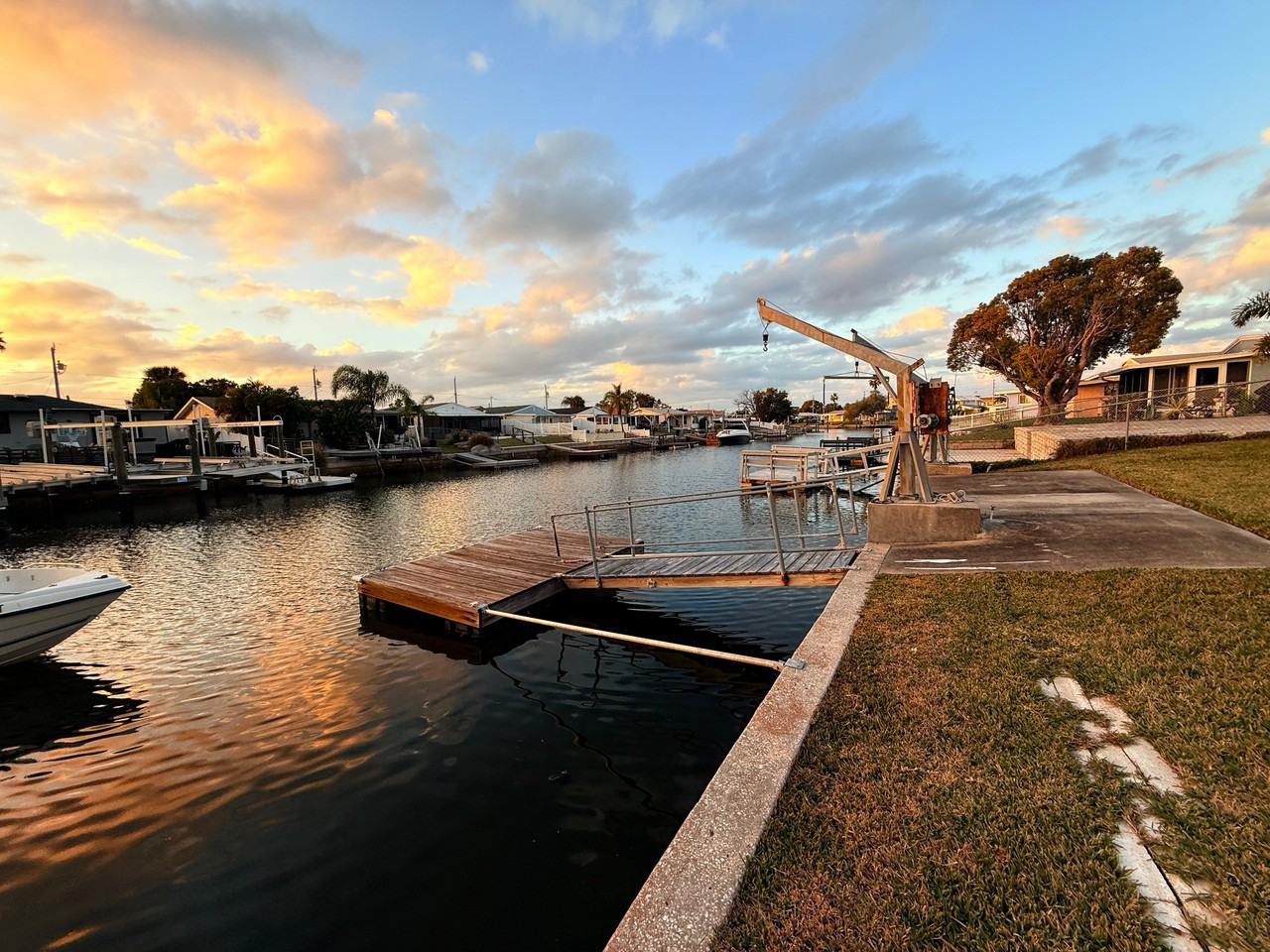 5039 Pelican Drive - Photo 4 of 20