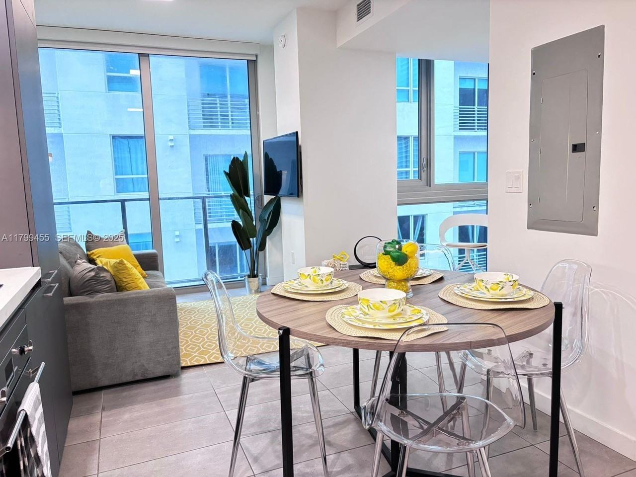 227 Northeast 2nd Street - Photo 2 of 30