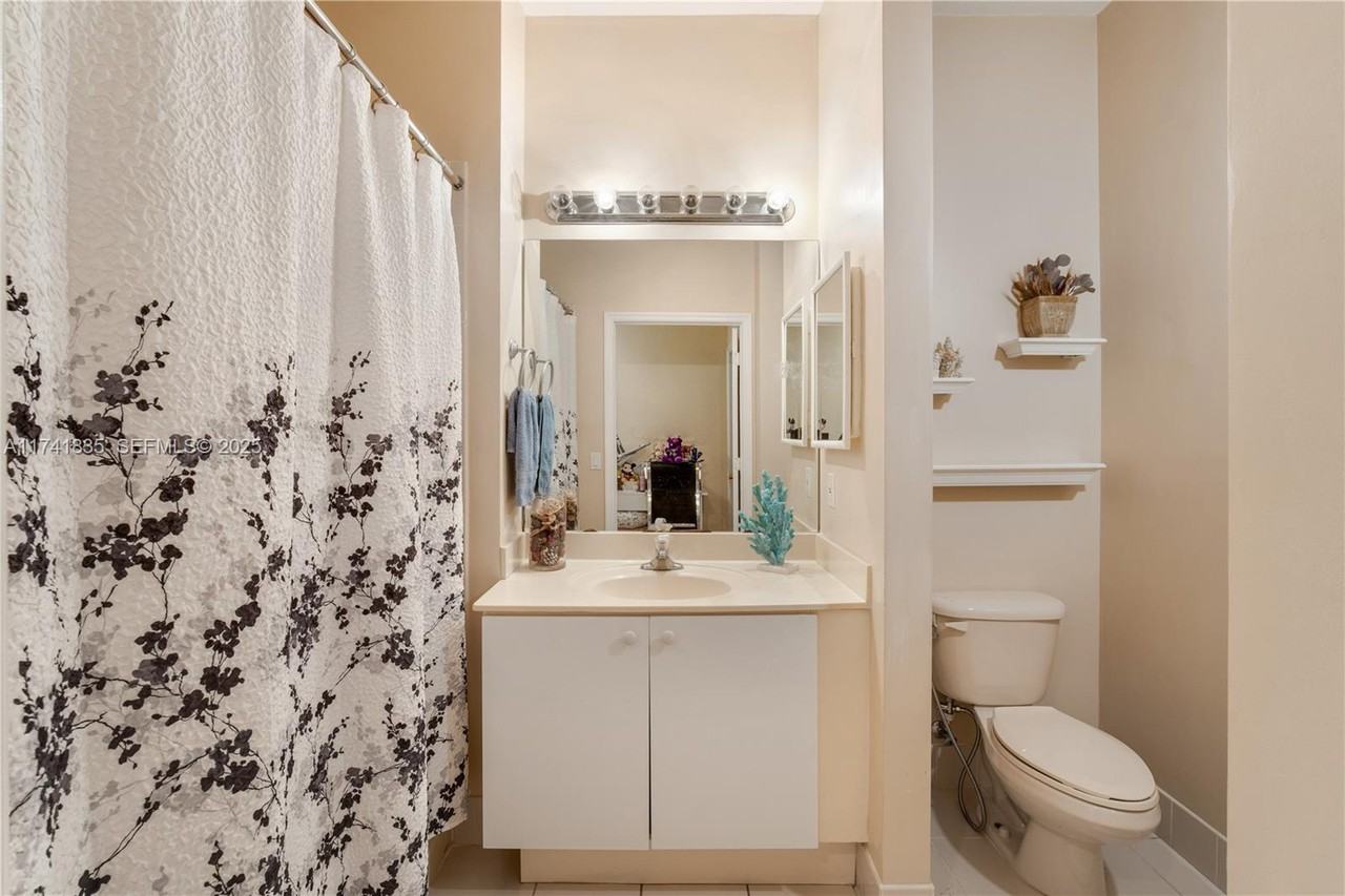 23801 Southwest 109th Place - Photo 6 of 32