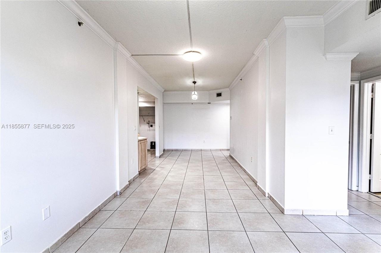 17405 Northwest 75th Place ##110 - Photo 4 of 19