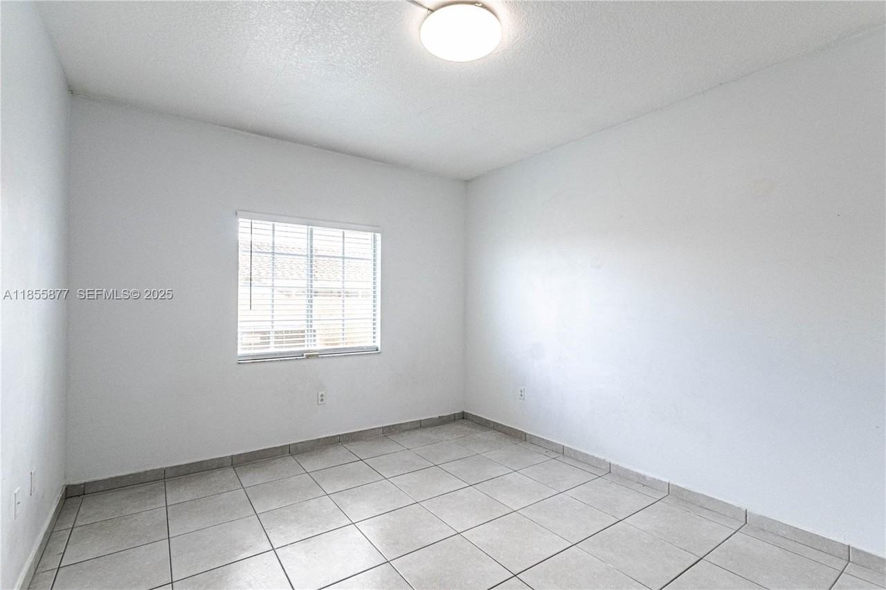 17405 Northwest 75th Place ##110 - Photo 6 of 19