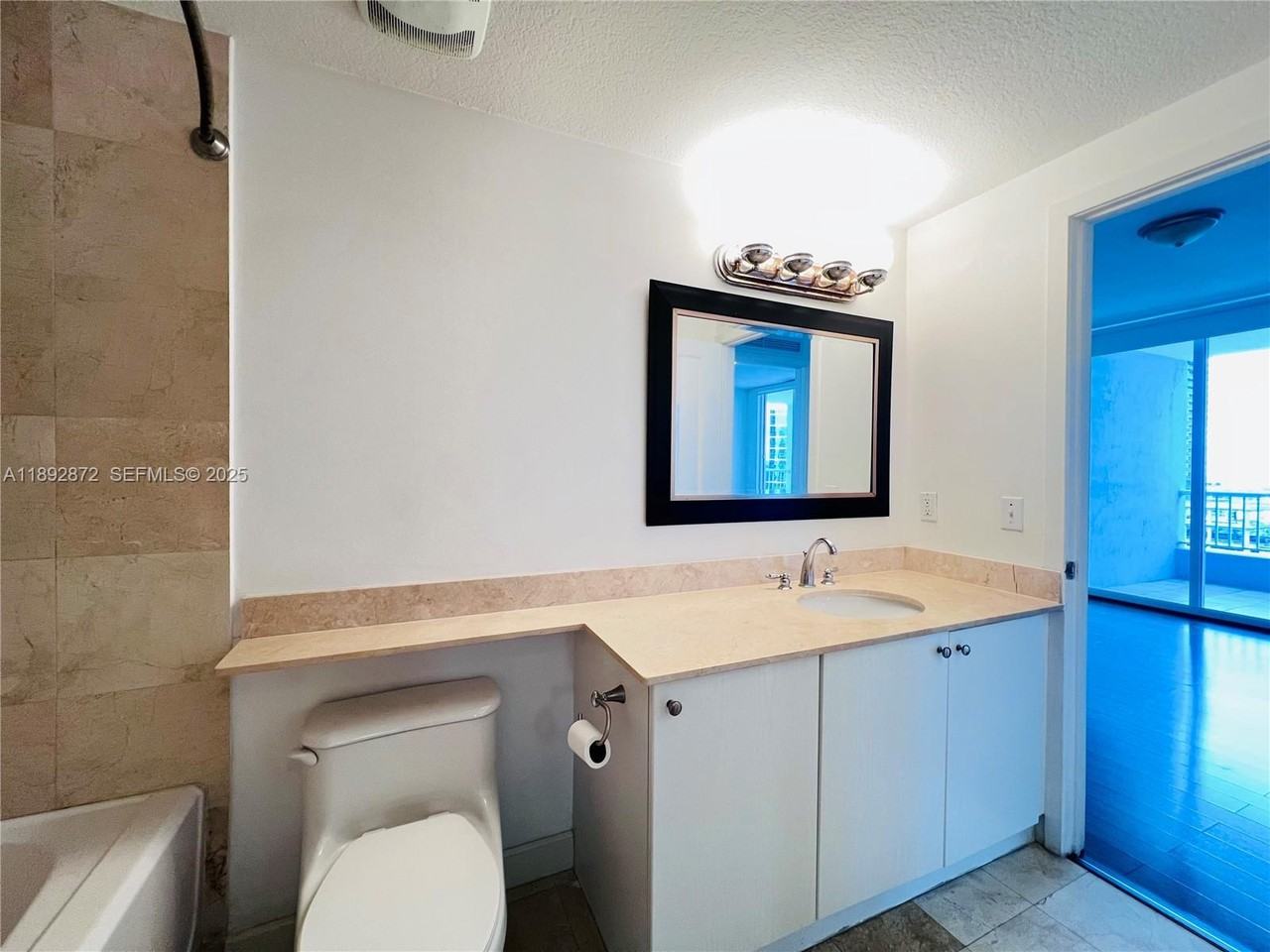 170 Southeast 14th Street - Photo 2 of 17