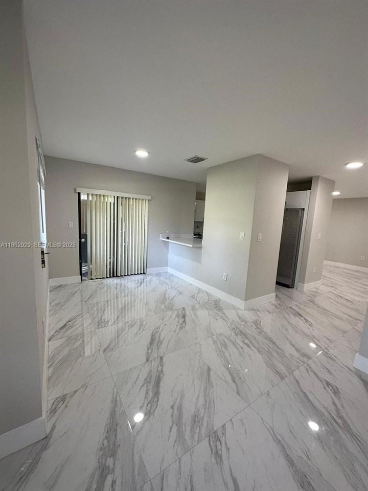 22721 Southwest 88th Place ##3 - Photo 5 of 27