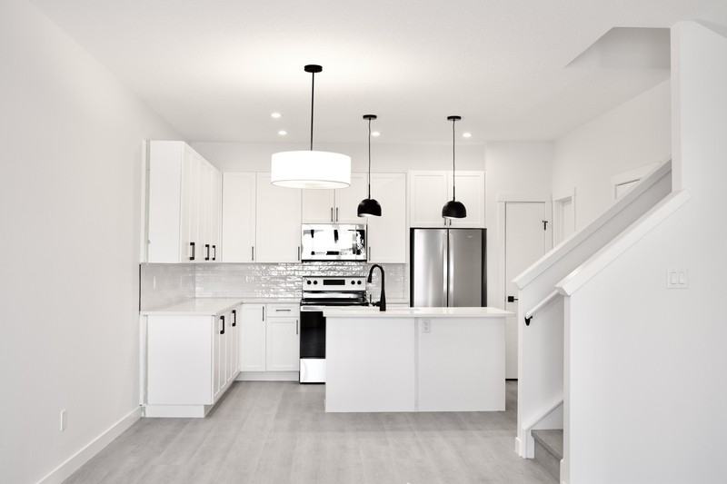 9938 162 Street Northwest - Photo 2 of 9