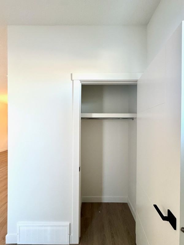 9938 162 Street Northwest - Photo 3 of 9