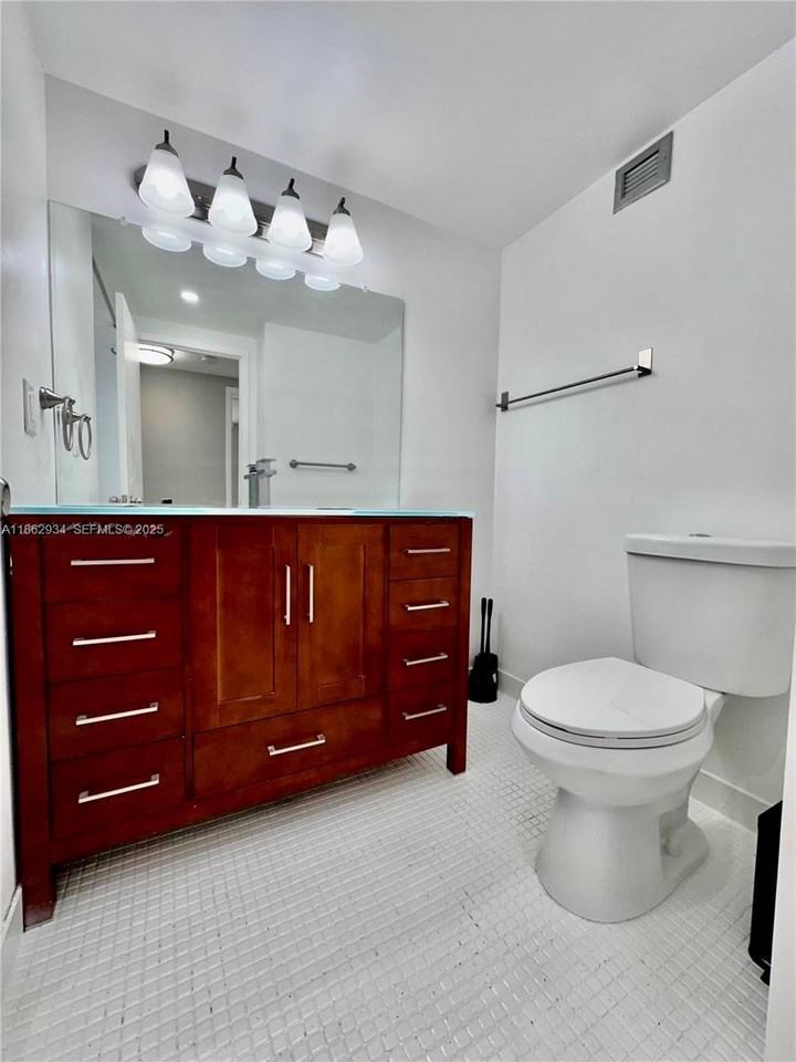 2500 Parkview Drive - Photo 6 of 22