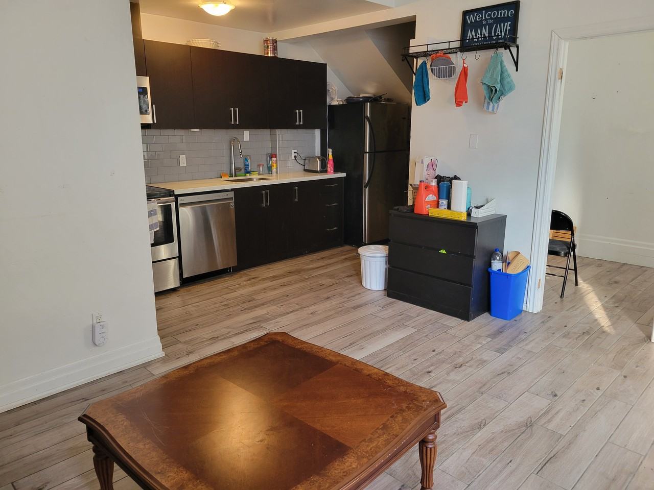 168 Huron Street - Photo 3 of 17