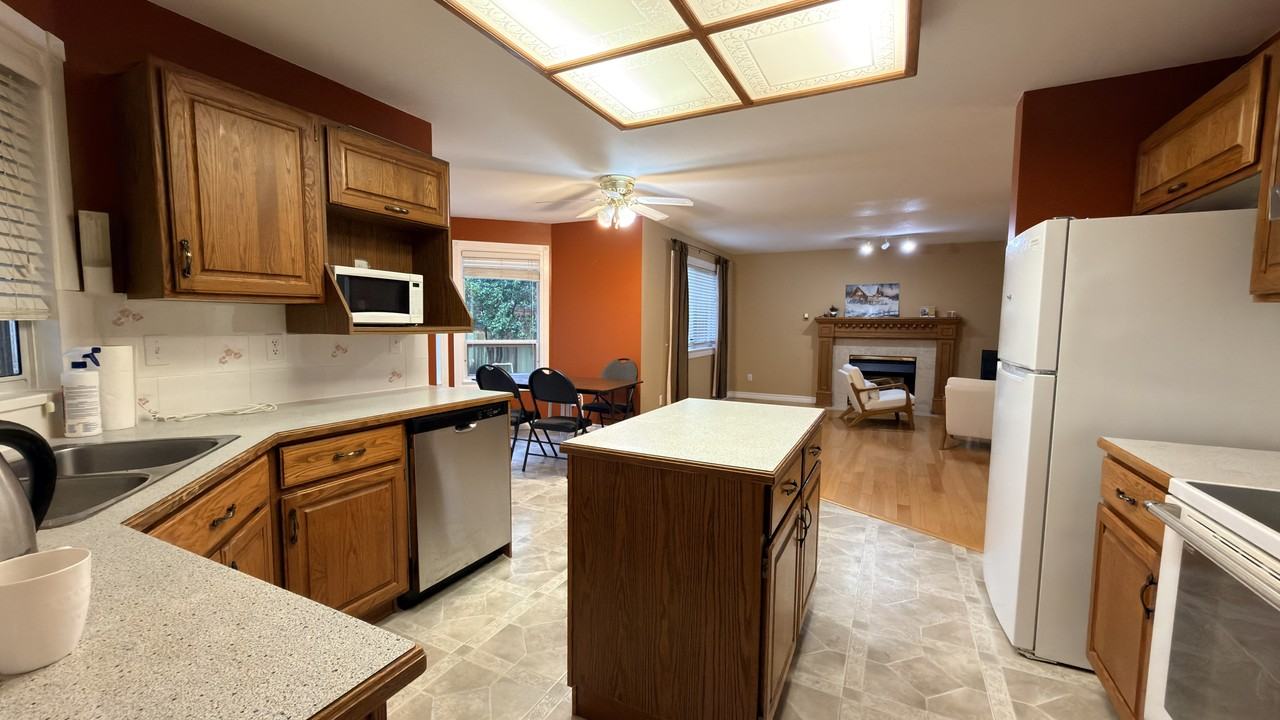 90 Ave & 158 St - Photo 6 of 20