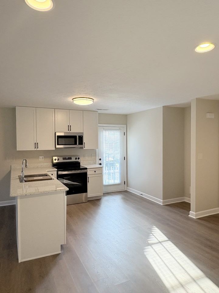 353 Catalpa Cir #NA - Photo 5 of 13