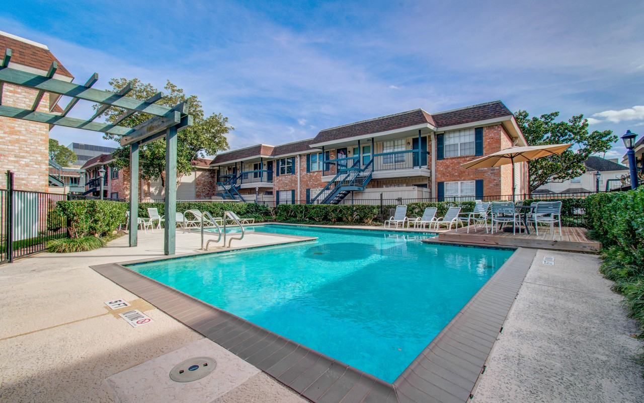 845 Augusta Dr #44 - Photo 4 of 24