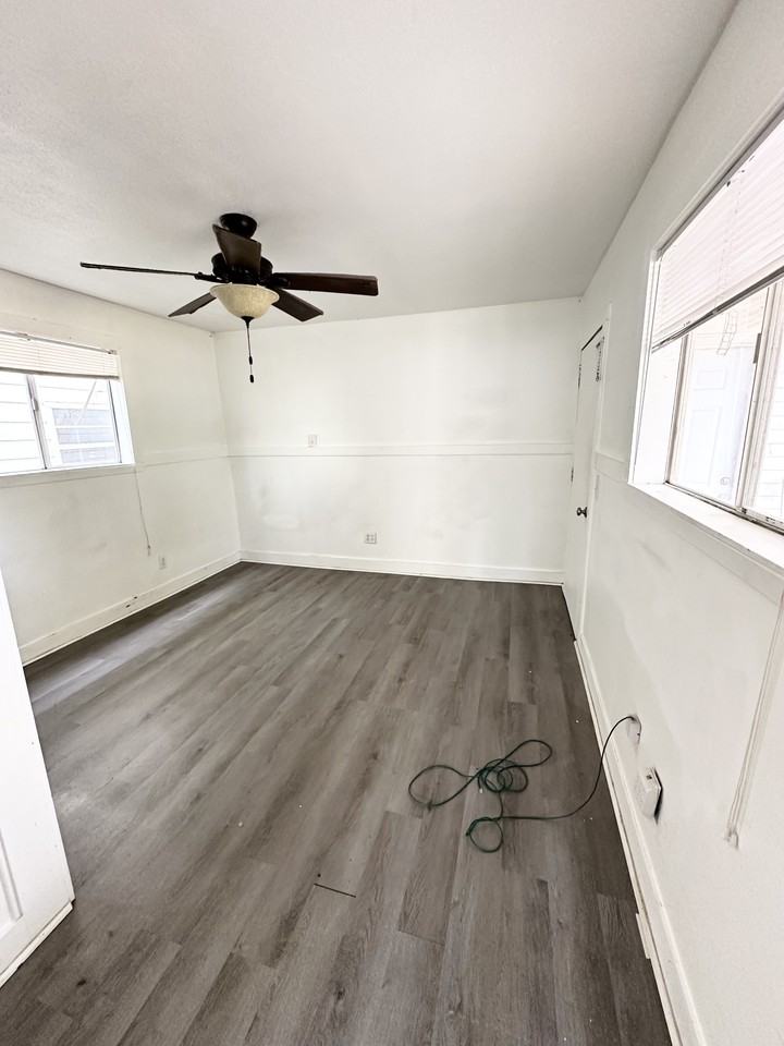 106 Seville Blvd #B - Photo 5 of 7