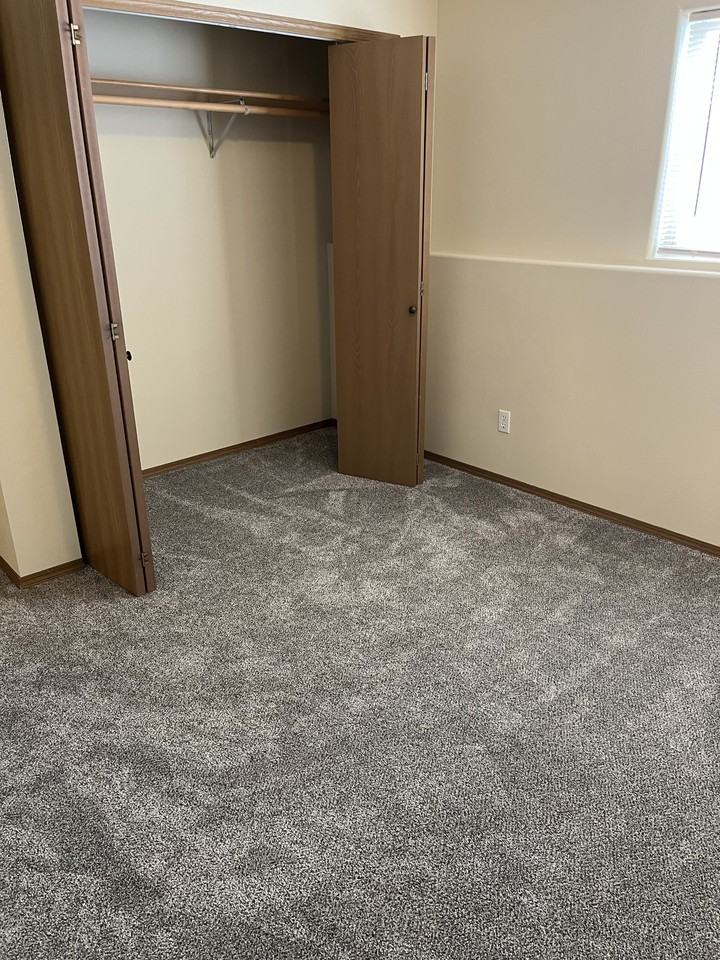 721 Hobson Ave #11 - Photo 3 of 7