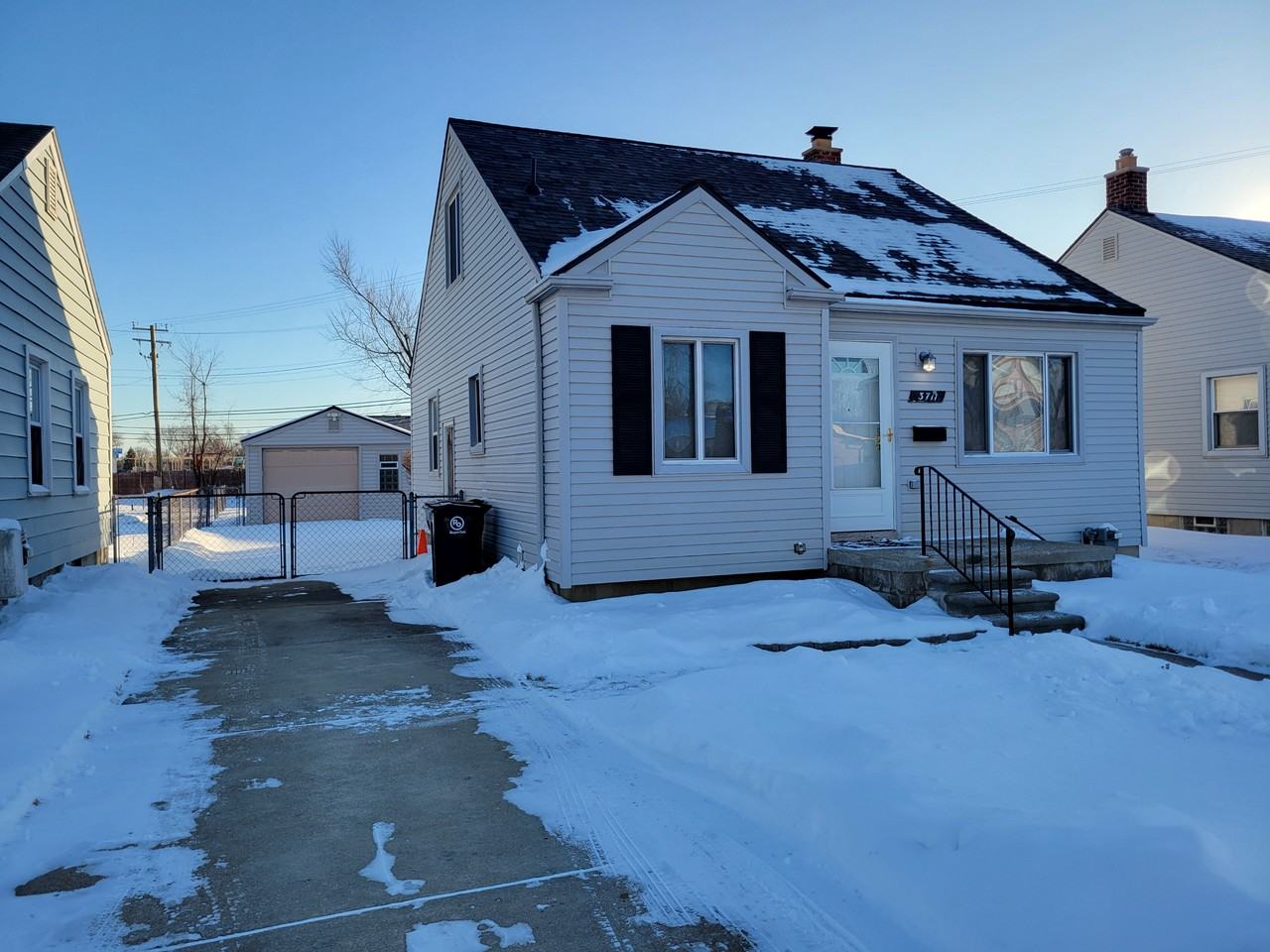 3711 Hunter Ave #NA - Photo 2 of 30