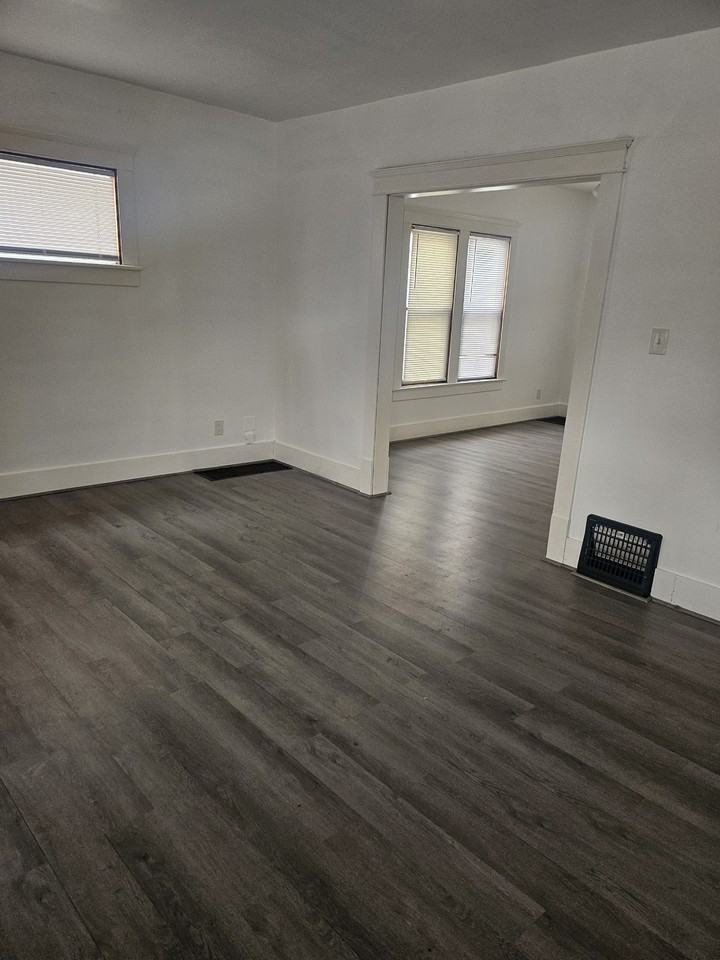 967 Davis St #1 - Photo 2 of 18