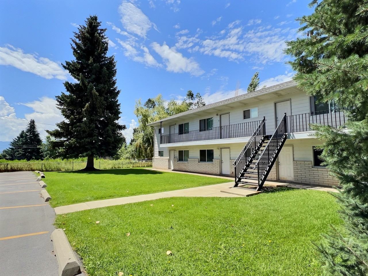 151 N 300 W #1 - Photo 2 of 11