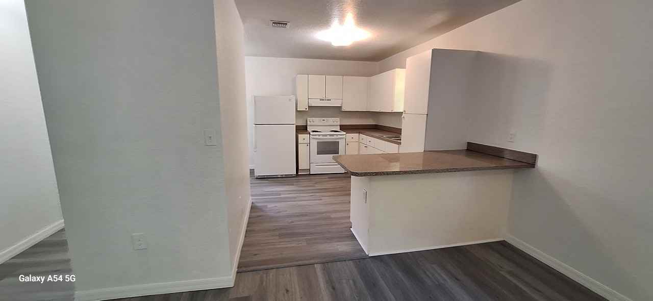 674 Nw 46th St #NA - Photo 3 of 16